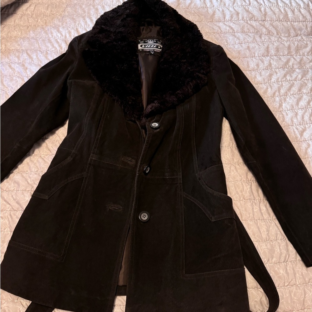 100% leather.
